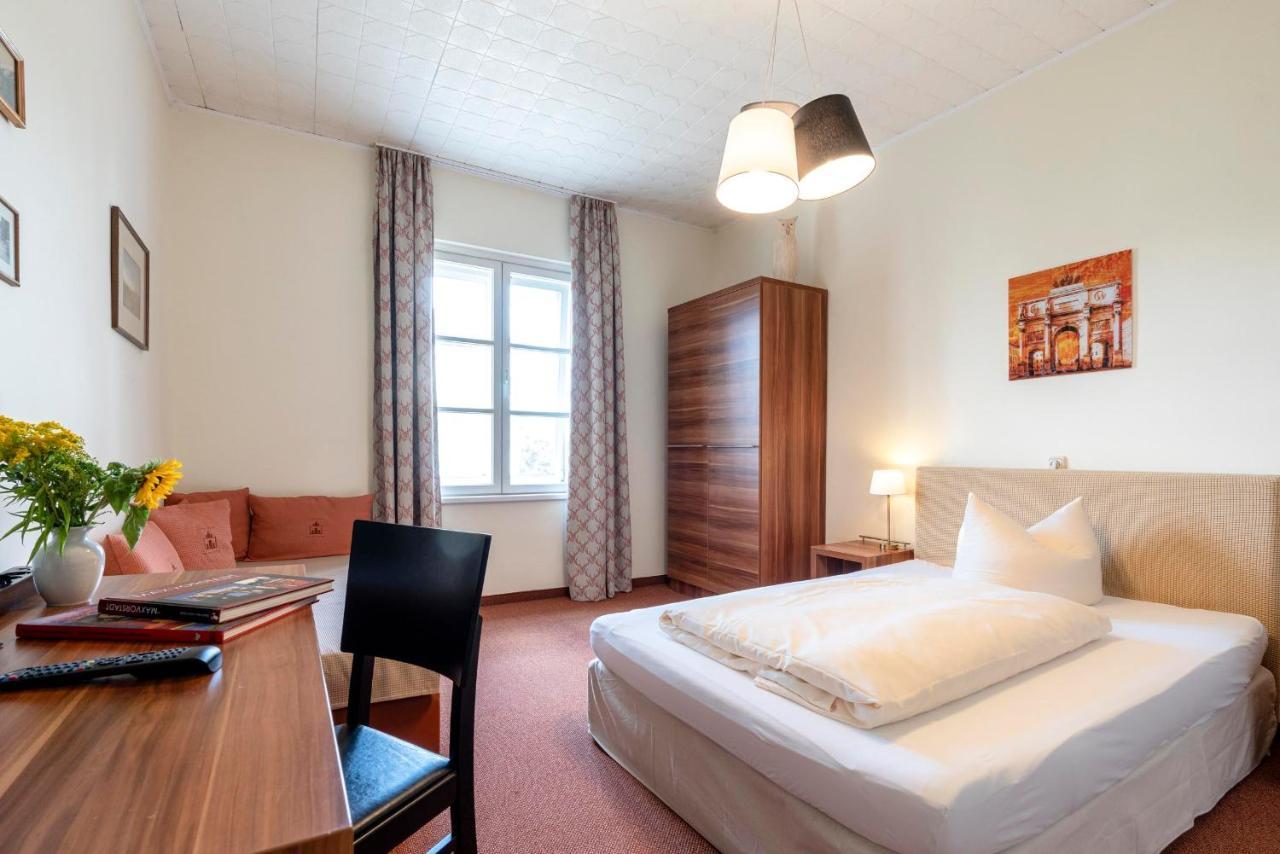 Hotel-pension Am Siegestor 3*