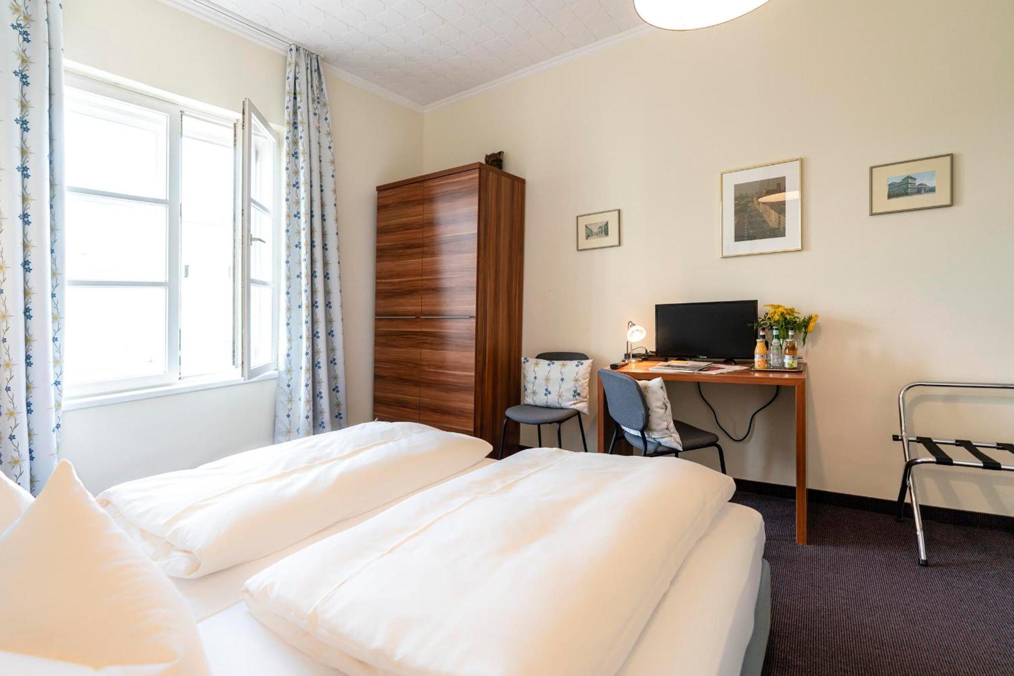 Gasthof Hotel-pension Am Siegestor 3*