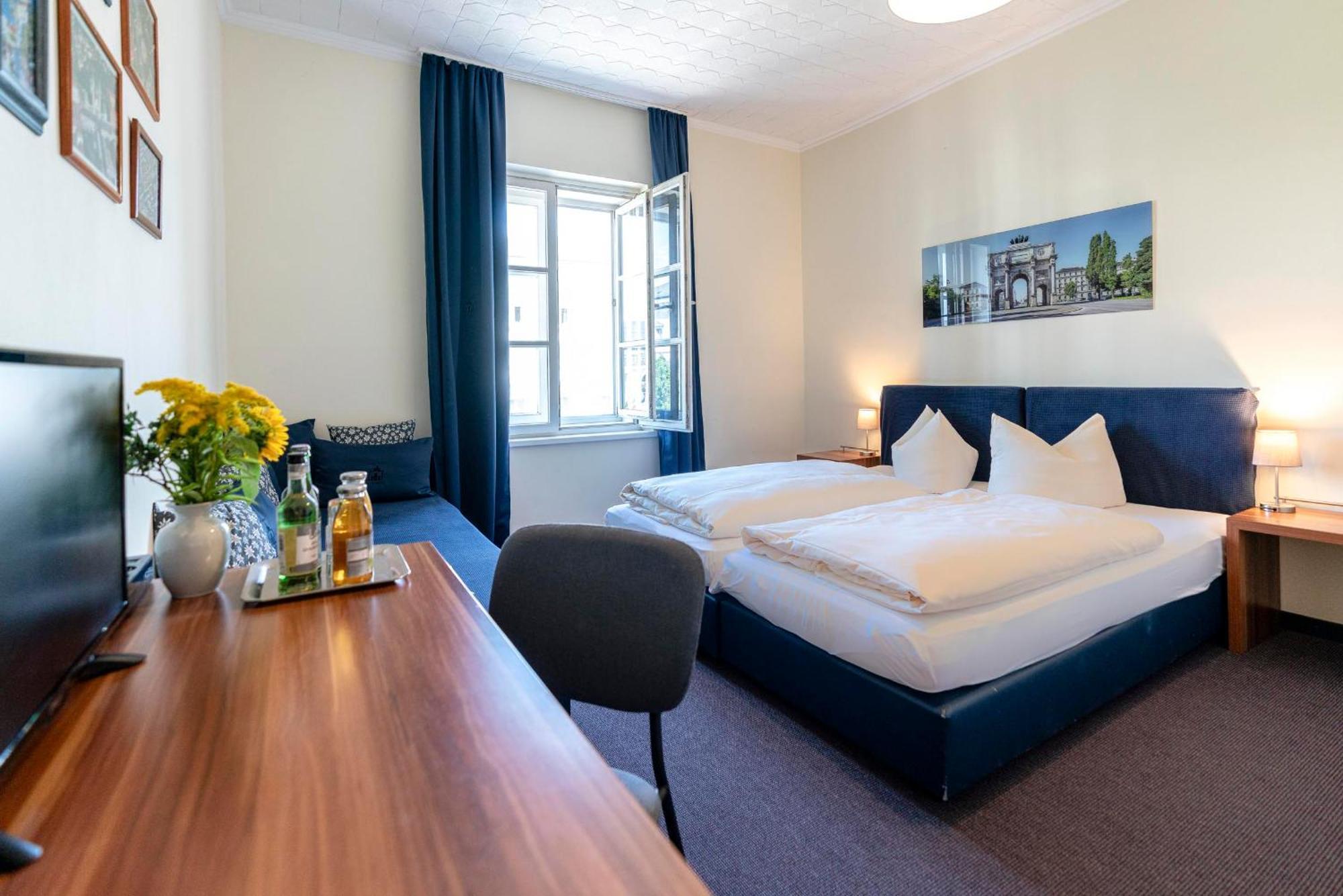 Hotel-pension Am Siegestor 3* München