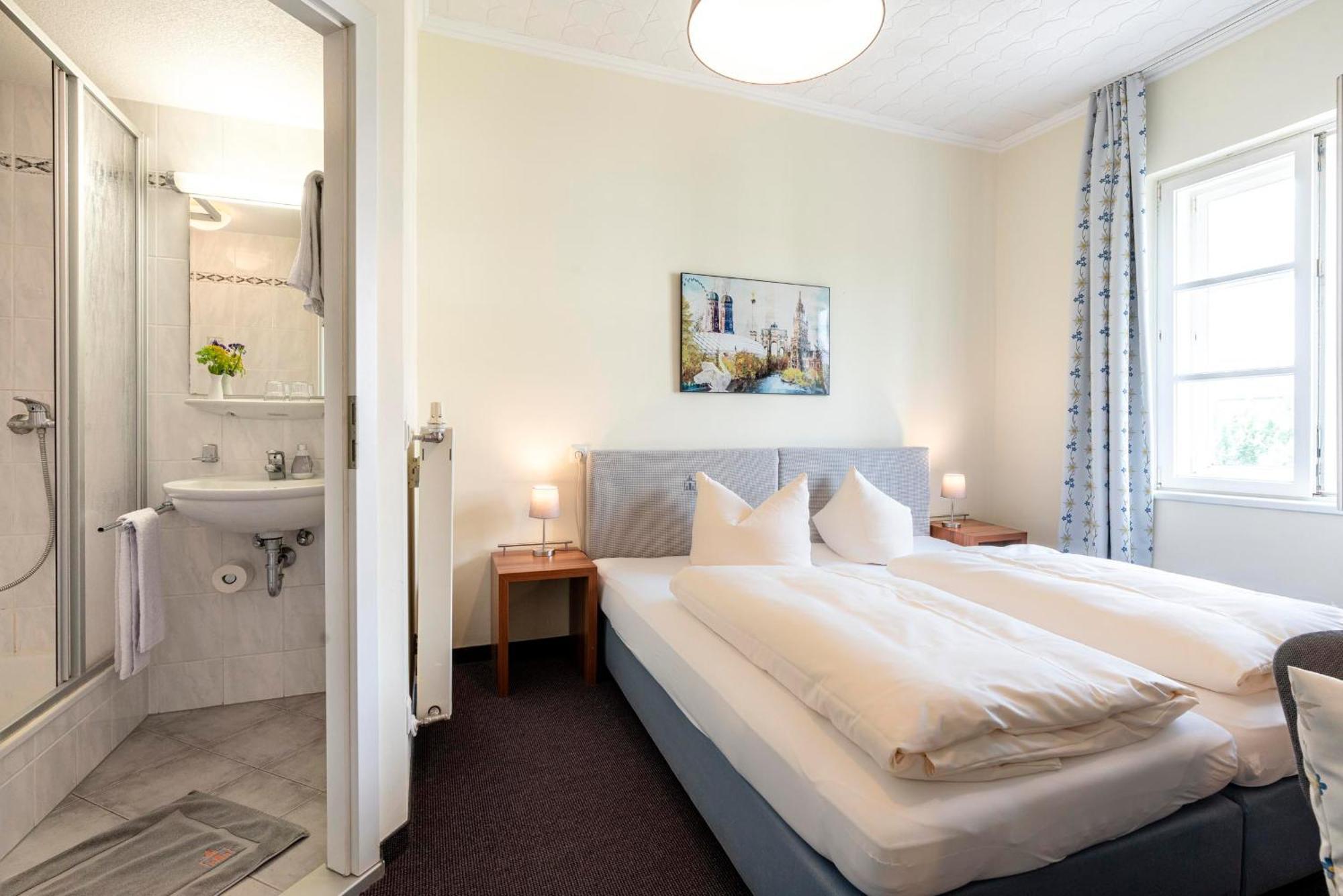 Hotel-pension Am Siegestor 3*