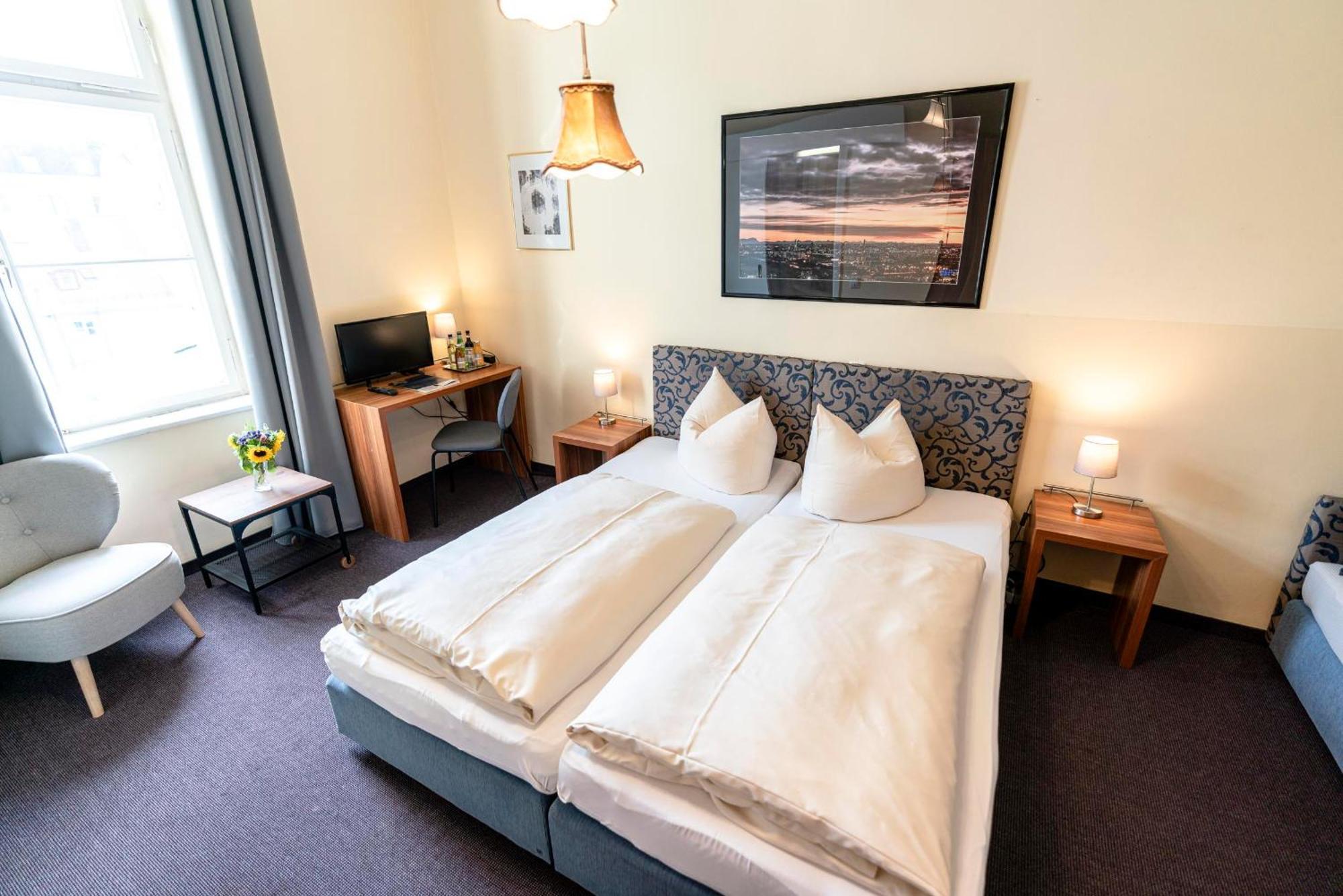 Hotel-pension Am Siegestor 3*
