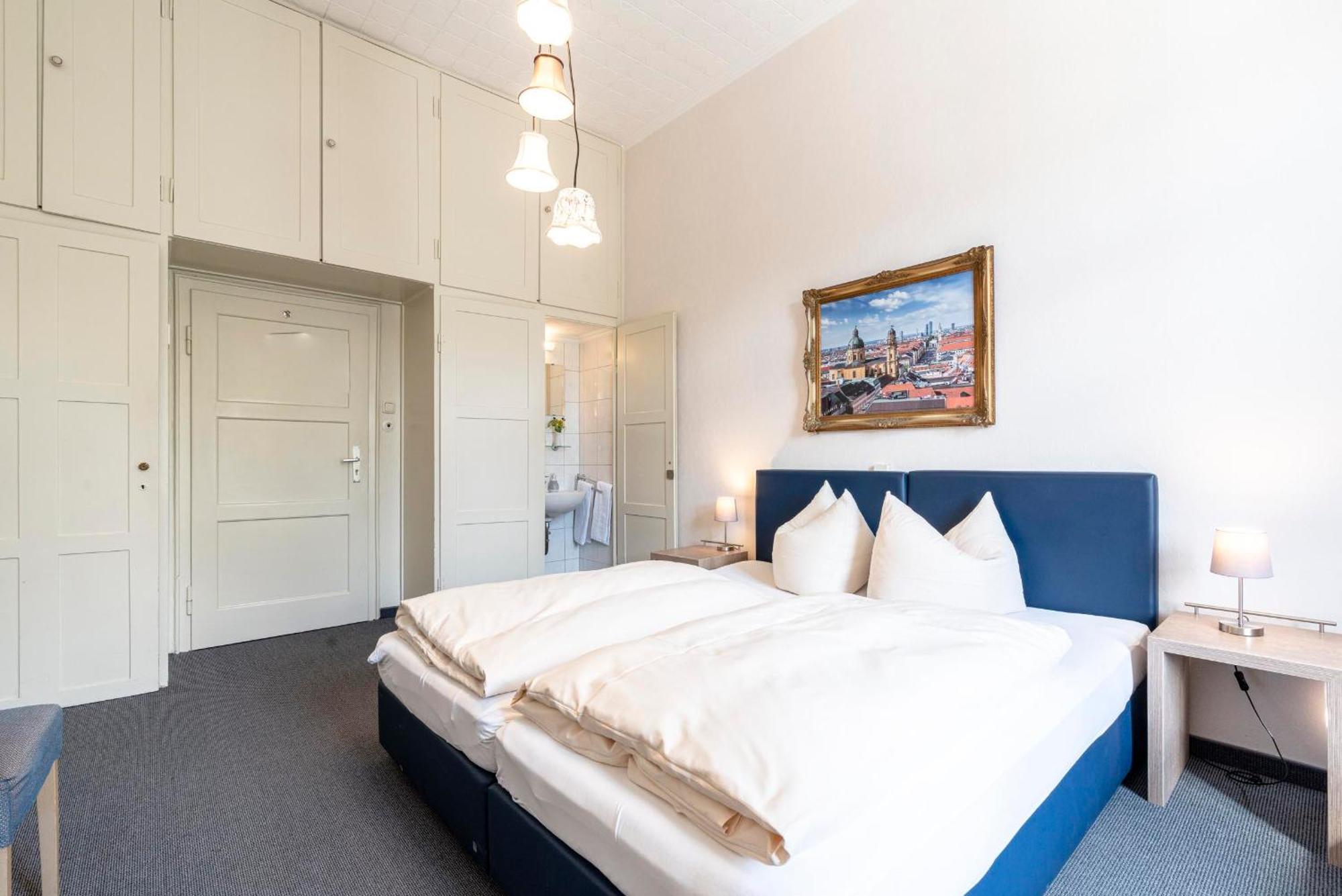 Hotel-pension Am Siegestor 3*